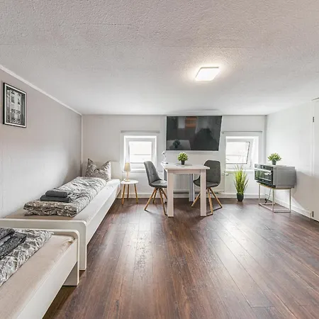 Apartment 4 Lh 6-zimmer-apartments Niederdorla